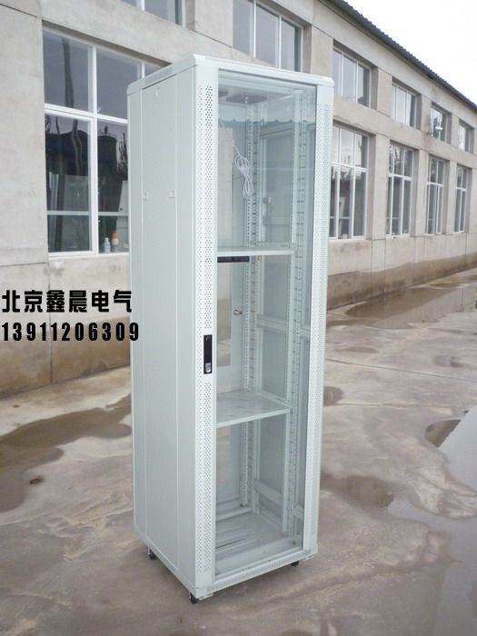 XC-1網(wǎng)絡(luò)服務(wù)器機(jī)柜  。4.jpg